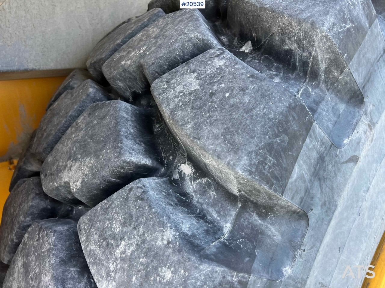 Istovarivač Volvo A40G: slika Istovarivač Volvo A40G Istovarivač Volvo A40G: slika Istovarivač Volvo A40G