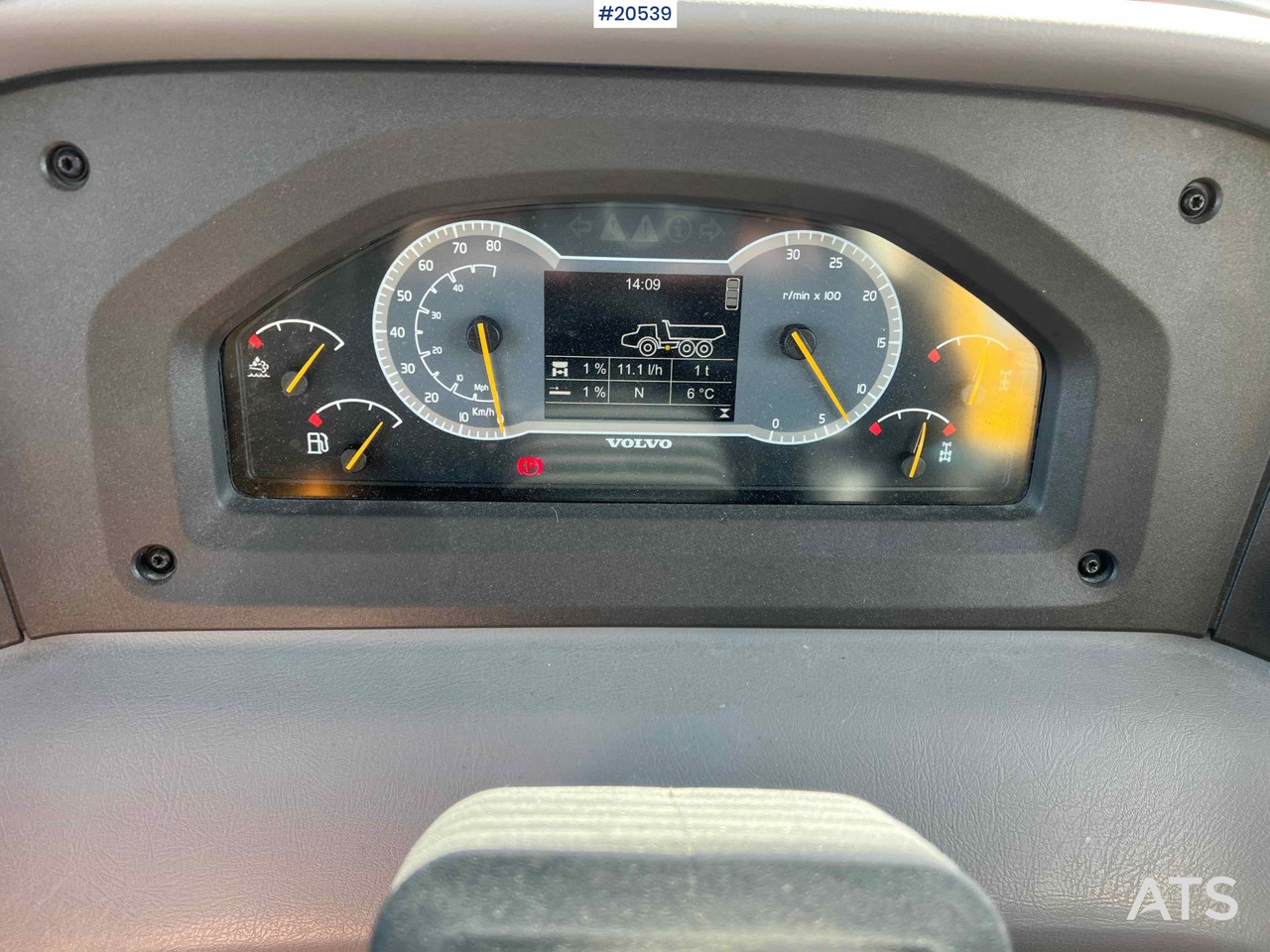 Istovarivač Volvo A40G: slika Istovarivač Volvo A40G Istovarivač Volvo A40G: slika Istovarivač Volvo A40G