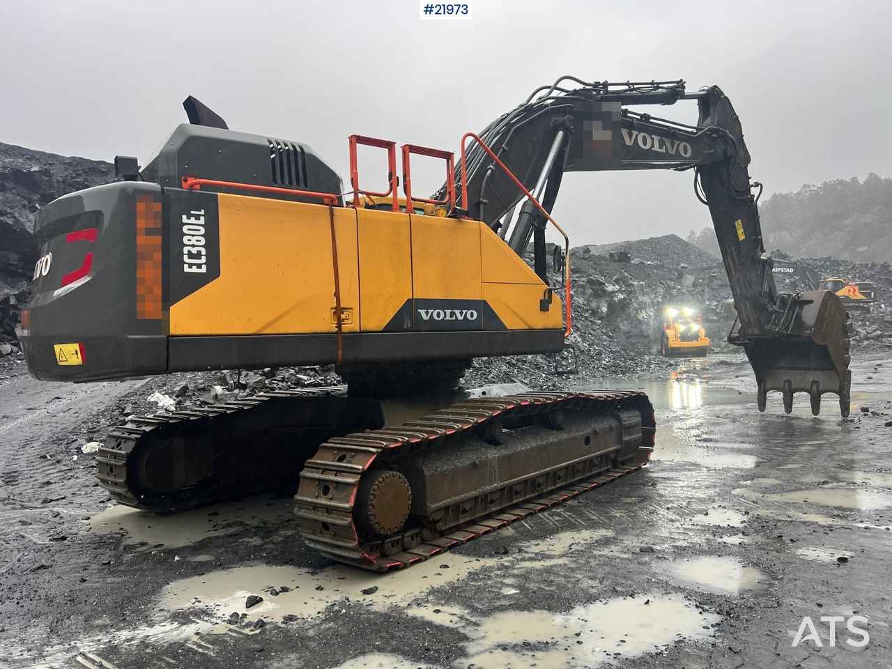Bager gusjeničar Volvo EC380EL: slika Bager gusjeničar Volvo EC380EL