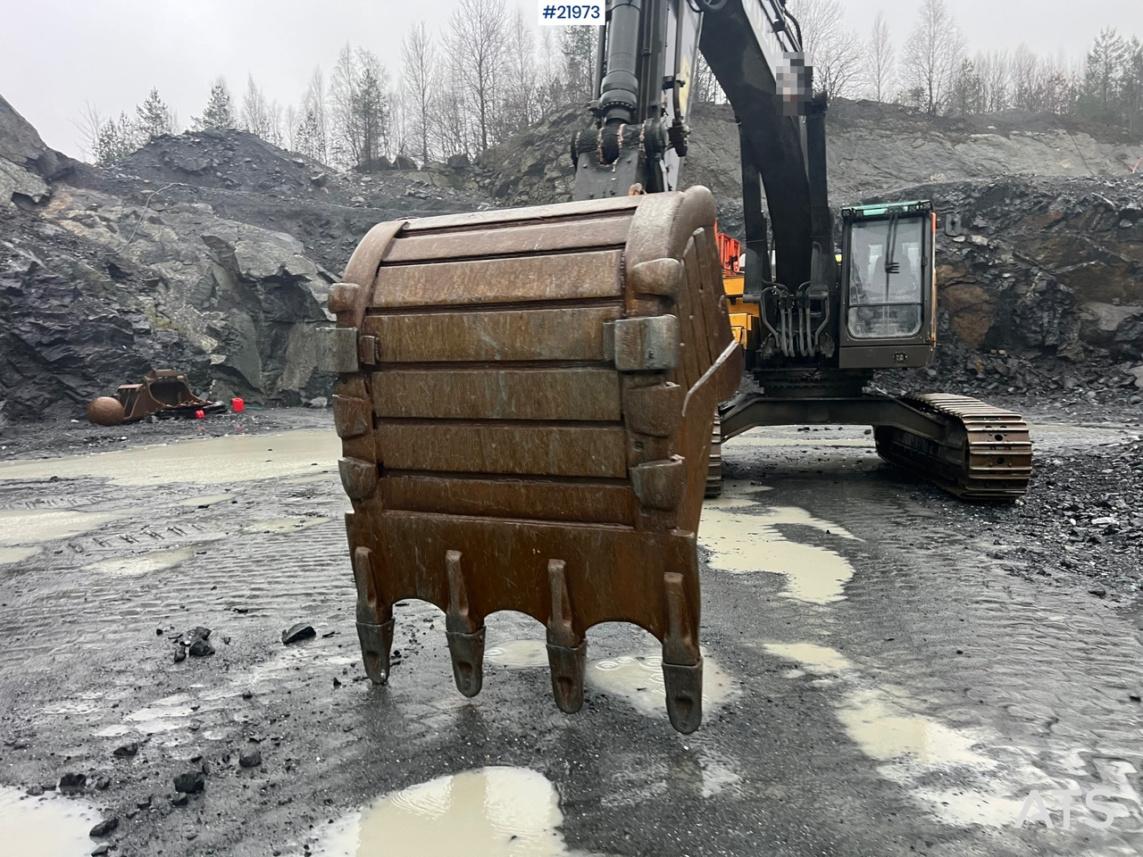 Bager gusjeničar Volvo EC380EL: slika Bager gusjeničar Volvo EC380EL