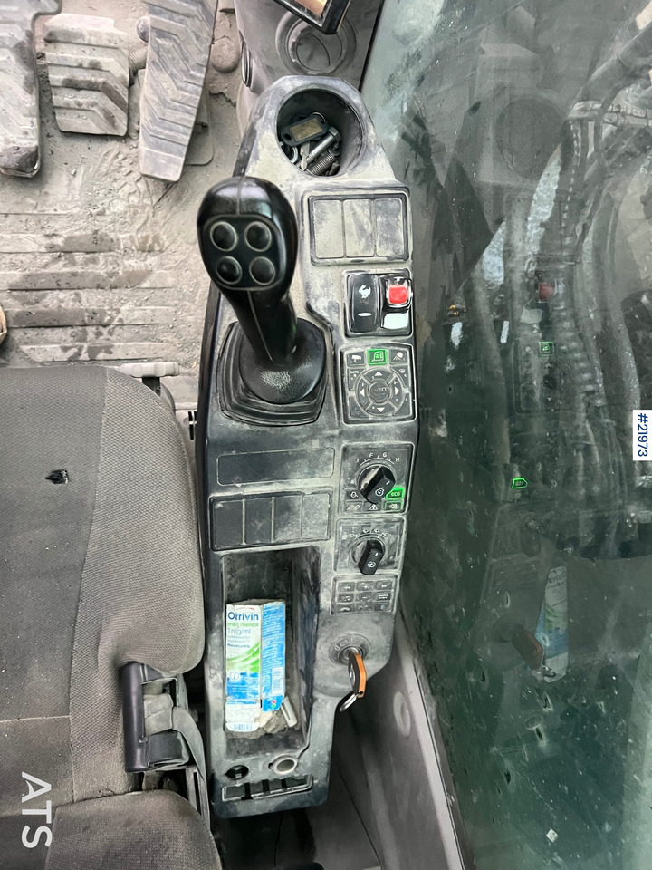 Bager gusjeničar Volvo EC380EL: slika Bager gusjeničar Volvo EC380EL