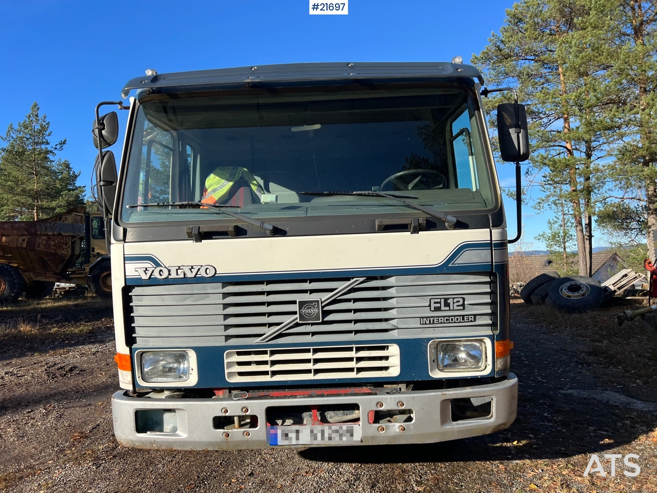 Volvo FH12 6x2 Tippbil - Kiper: slika Volvo FH12 6x2 Tippbil - Kiper Volvo FH12 6x2 Tippbil - Kiper: slika Volvo FH12 6x2 Tippbil - Kiper