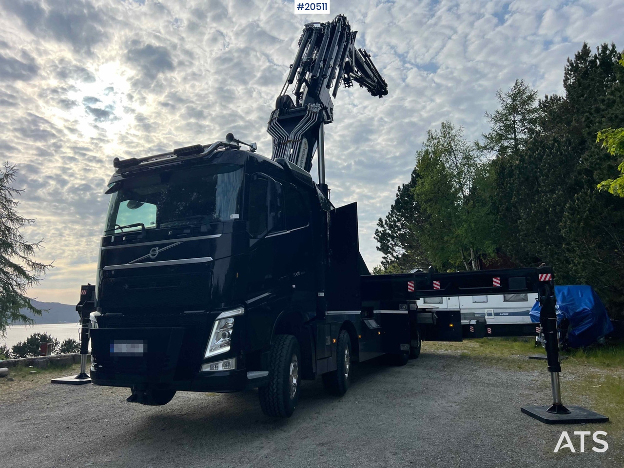 Volvo FH540 - Kamion s kranom: slika Volvo FH540 - Kamion s kranom Volvo FH540 - Kamion s kranom: slika Volvo FH540 - Kamion s kranom