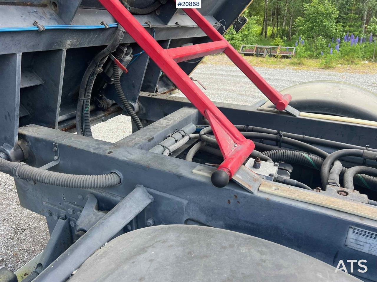 Cestovna čistilica Volvo FL616: slika Cestovna čistilica Volvo FL616