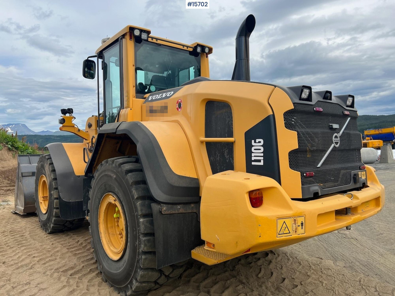 Volvo L110G - Utovarivač na kotačima: slika Volvo L110G - Utovarivač na kotačima Volvo L110G - Utovarivač na kotačima: slika Volvo L110G - Utovarivač na kotačima