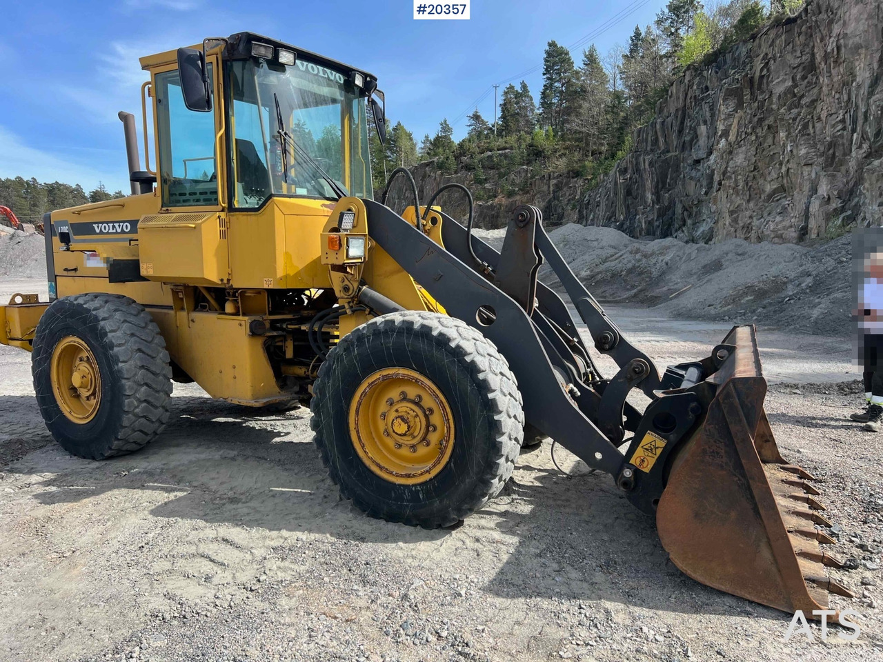 Volvo L70C - Utovarivač na kotačima: slika Volvo L70C - Utovarivač na kotačima Volvo L70C - Utovarivač na kotačima: slika Volvo L70C - Utovarivač na kotačima