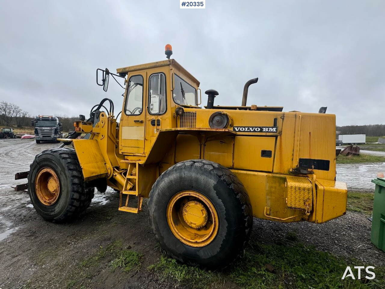 Volvo L90 - Utovarivač na kotačima: slika Volvo L90 - Utovarivač na kotačima Volvo L90 - Utovarivač na kotačima: slika Volvo L90 - Utovarivač na kotačima