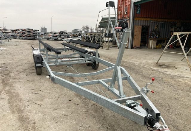 Boro Przyczepa PODŁODZIOWA 7,80M! - Prikolica za plovila: slika Boro Przyczepa PODŁODZIOWA 7,80M! - Prikolica za plovila Boro Przyczepa PODŁODZIOWA 7,80M! - Prikolica za plovila: slika Boro Przyczepa PODŁODZIOWA 7,80M! - Prikolica za plovila