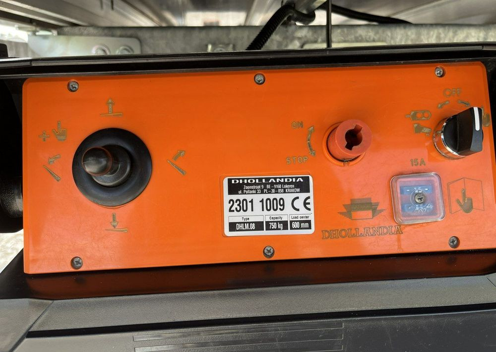 Dostavno vozilo sa zatvorenim sandukom Ford Transit: slika Dostavno vozilo sa zatvorenim sandukom Ford Transit