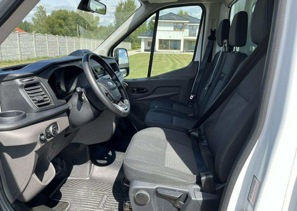 Dostavno vozilo sa zatvorenim sandukom Ford Transit: slika Dostavno vozilo sa zatvorenim sandukom Ford Transit