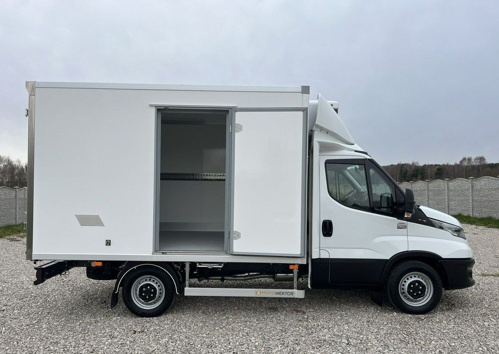 Iveco Daily - Dostavno vozilo hladnjača: slika Iveco Daily - Dostavno vozilo hladnjača Iveco Daily - Dostavno vozilo hladnjača: slika Iveco Daily - Dostavno vozilo hladnjača