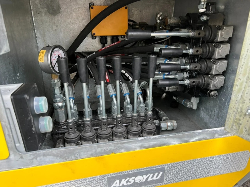 AKSOYLU AKT2 versie II special met extra Functie's 6 car-loader Autotransporter - Poluprikolica za prijevoz automobila: slika AKSOYLU AKT2 versie II special met extra Functie's 6 car-loader Autotransporter - Poluprikolica za prijevoz automobila AKSOYLU AKT2 versie II special met extra Functie's 6 car-loader Autotransporter - Poluprikolica za prijevoz automobila: slika AKSOYLU AKT2 versie II special met extra Functie's 6 car-loader Autotransporter - Poluprikolica za prijevoz automobila