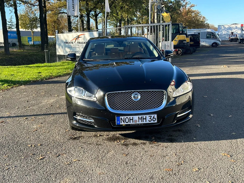 Jaguar XJ 3.0 V6D 275 PK /AUTOM / PANO DAK / VOL LEDER / MERIDAN / EXPORT PRICE - Automobil: slika Jaguar XJ 3.0 V6D 275 PK /AUTOM / PANO DAK / VOL LEDER / MERIDAN / EXPORT PRICE - Automobil Jaguar XJ 3.0 V6D 275 PK /AUTOM / PANO DAK / VOL LEDER / MERIDAN / EXPORT PRICE - Automobil: slika Jaguar XJ 3.0 V6D 275 PK /AUTOM / PANO DAK / VOL LEDER / MERIDAN / EXPORT PRICE - Automobil