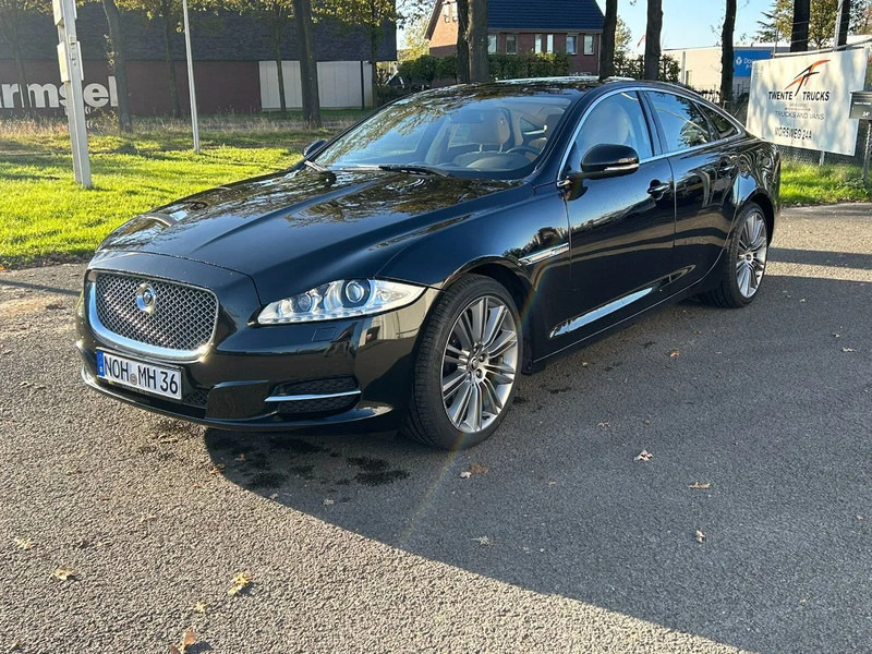 Jaguar XJ 3.0 V6D 275 PK /AUTOM / PANO DAK / VOL LEDER / MERIDAN / EXPORT PRICE - Limuzina: slika Jaguar XJ 3.0 V6D 275 PK /AUTOM / PANO DAK / VOL LEDER / MERIDAN / EXPORT PRICE - Limuzina Jaguar XJ 3.0 V6D 275 PK /AUTOM / PANO DAK / VOL LEDER / MERIDAN / EXPORT PRICE - Limuzina: slika Jaguar XJ 3.0 V6D 275 PK /AUTOM / PANO DAK / VOL LEDER / MERIDAN / EXPORT PRICE - Limuzina