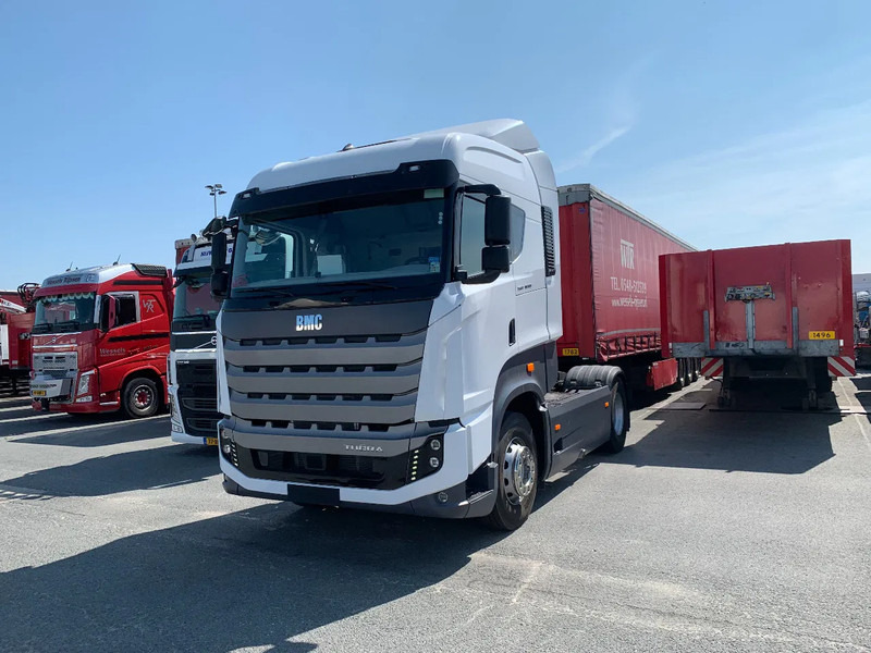 BMC Tughra 1846 Elegance 460PK Euro 6 powered by Iveco - Tegljač: slika BMC Tughra 1846 Elegance 460PK Euro 6 powered by Iveco - Tegljač BMC Tughra 1846 Elegance 460PK Euro 6 powered by Iveco - Tegljač: slika BMC Tughra 1846 Elegance 460PK Euro 6 powered by Iveco - Tegljač
