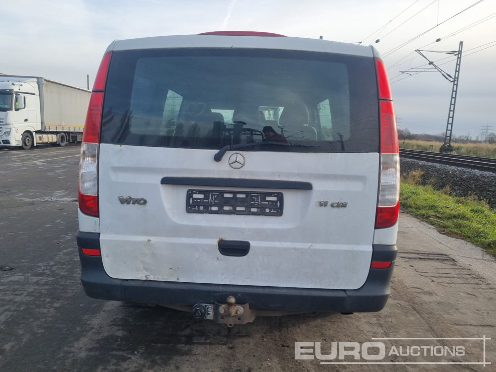 2005 Mercedes Benz Vito - Dostavno vozilo s dvostrukom kabinom: slika 2005 Mercedes Benz Vito - Dostavno vozilo s dvostrukom kabinom 2005 Mercedes Benz Vito - Dostavno vozilo s dvostrukom kabinom: slika 2005 Mercedes Benz Vito - Dostavno vozilo s dvostrukom kabinom