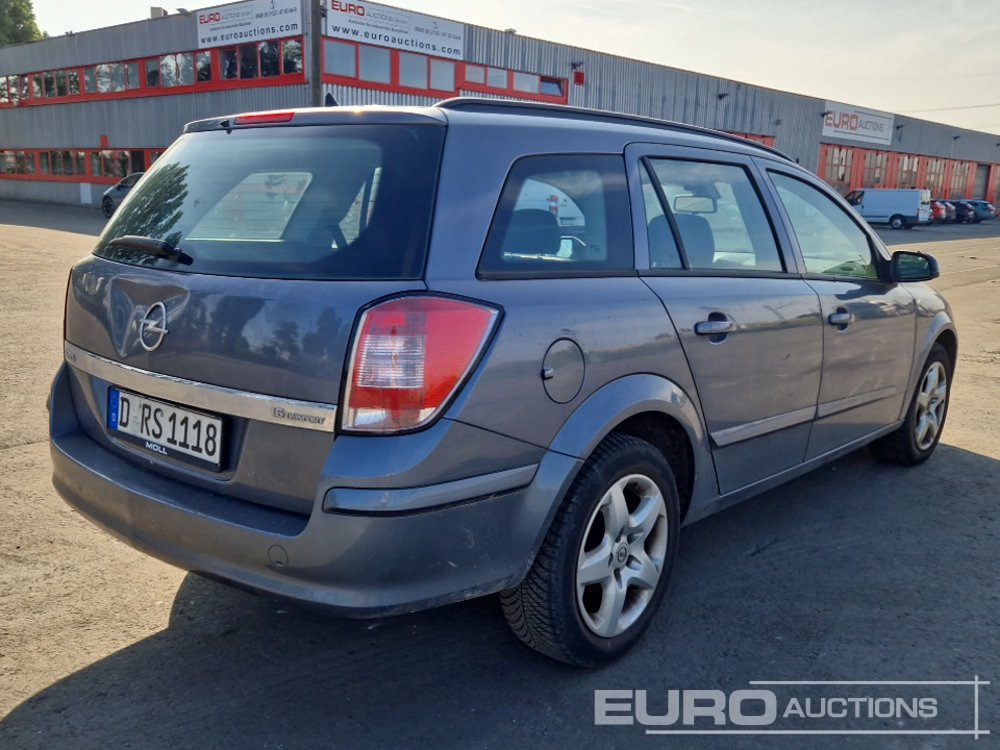2007 Opel Astra - Automobil: slika 2007 Opel Astra - Automobil 2007 Opel Astra - Automobil: slika 2007 Opel Astra - Automobil