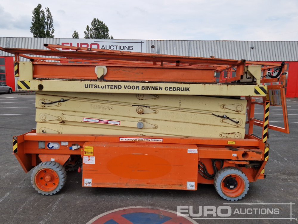 2009 Holland Lift MONO STAR X-105EL12 Electric Scissor Lift - Podizna platforma: slika 2009 Holland Lift MONO STAR X-105EL12 Electric Scissor Lift - Podizna platforma 2009 Holland Lift MONO STAR X-105EL12 Electric Scissor Lift - Podizna platforma: slika 2009 Holland Lift MONO STAR X-105EL12 Electric Scissor Lift - Podizna platforma