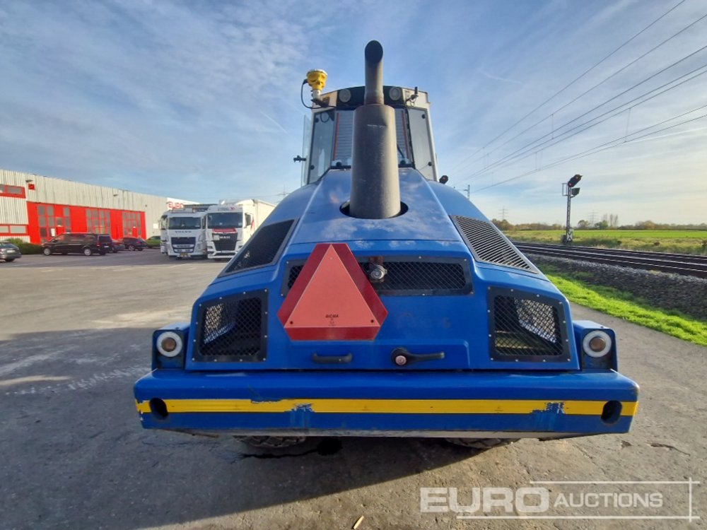 2011 Bomag BW213 D-4 - Valjak: slika 2011 Bomag BW213 D-4 - Valjak 2011 Bomag BW213 D-4 - Valjak: slika 2011 Bomag BW213 D-4 - Valjak