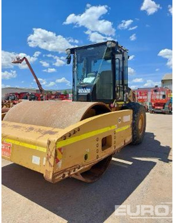 2012 CAT CP76XT - Valjak: slika 2012 CAT CP76XT - Valjak 2012 CAT CP76XT - Valjak: slika 2012 CAT CP76XT - Valjak
