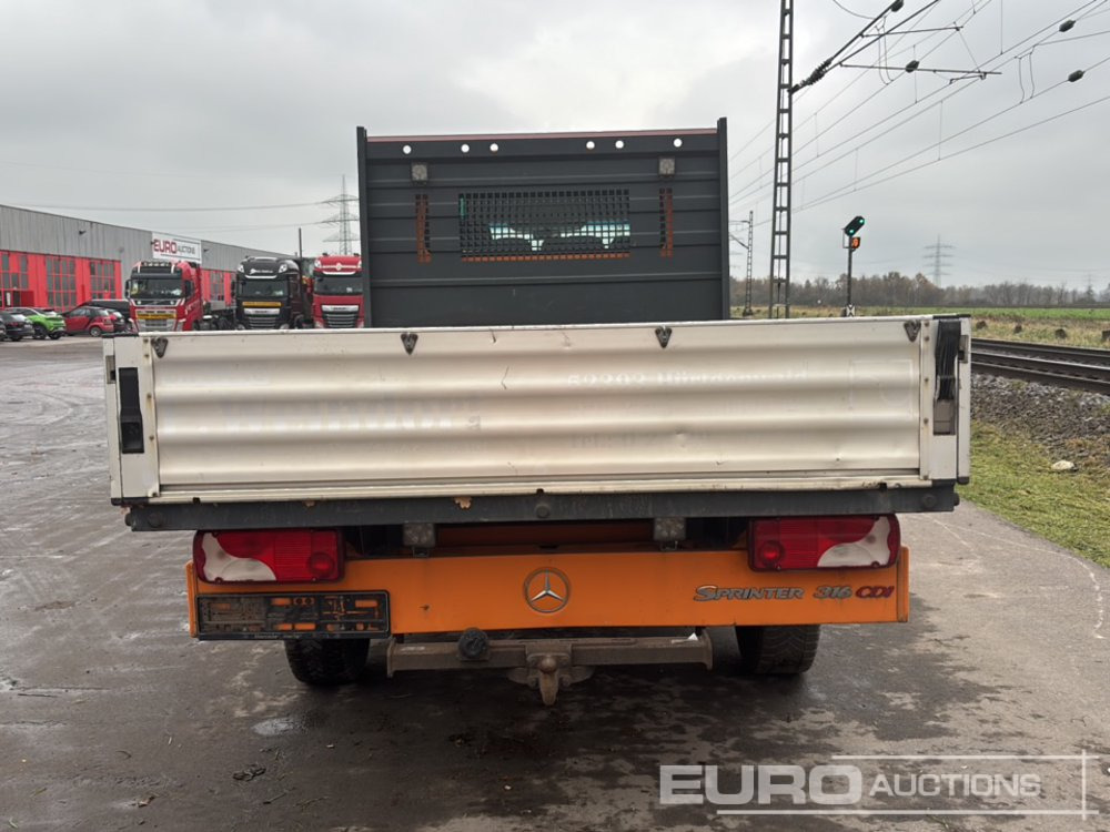 2012 Mercedes Benz Sprinter - Dostavno vozilo s ravnom platformom: slika 2012 Mercedes Benz Sprinter - Dostavno vozilo s ravnom platformom 2012 Mercedes Benz Sprinter - Dostavno vozilo s ravnom platformom: slika 2012 Mercedes Benz Sprinter - Dostavno vozilo s ravnom platformom