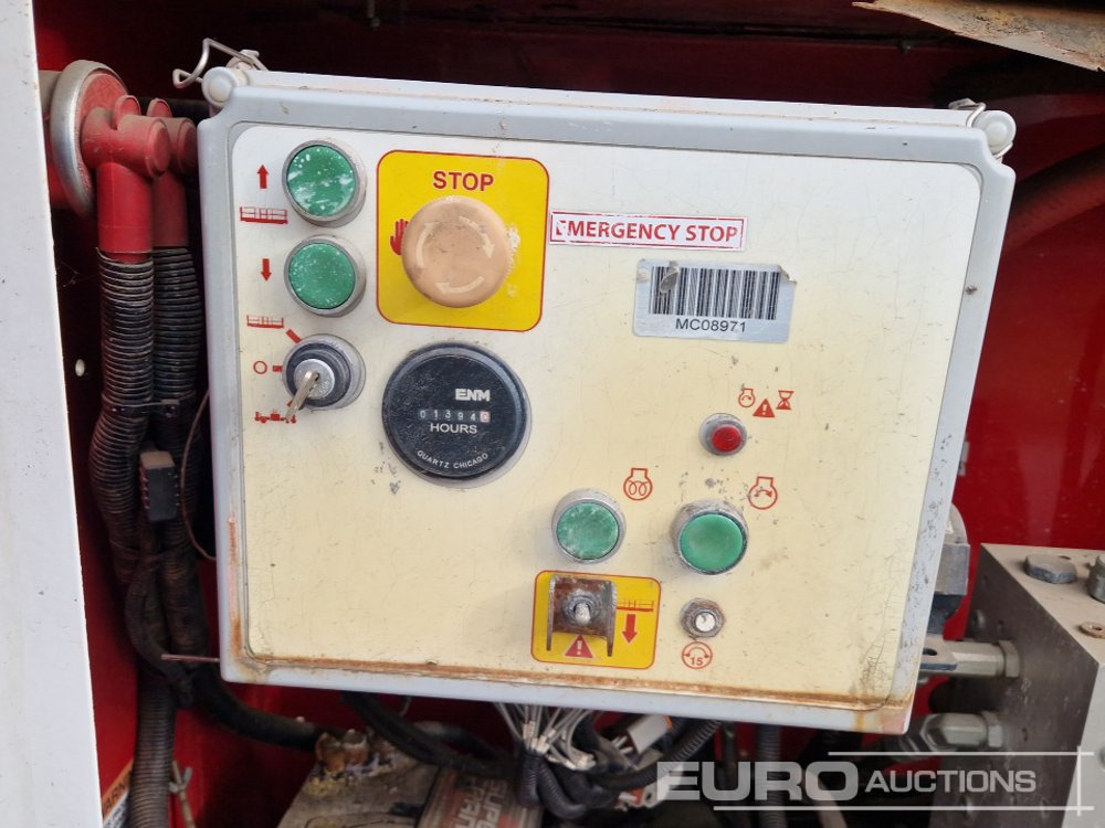 Škarasta podizna platforma 2013 JLG MEC3084RT: slika Škarasta podizna platforma 2013 JLG MEC3084RT Škarasta podizna platforma 2013 JLG MEC3084RT: slika Škarasta podizna platforma 2013 JLG MEC3084RT