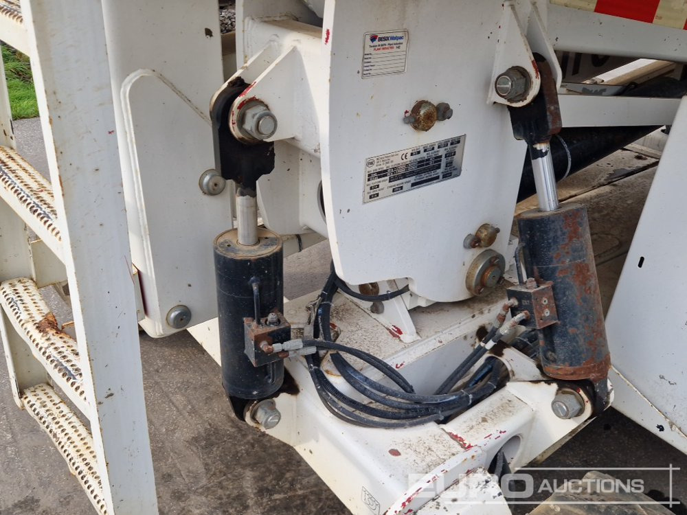 Škarasta podizna platforma 2013 JLG MEC3084RT: slika Škarasta podizna platforma 2013 JLG MEC3084RT Škarasta podizna platforma 2013 JLG MEC3084RT: slika Škarasta podizna platforma 2013 JLG MEC3084RT