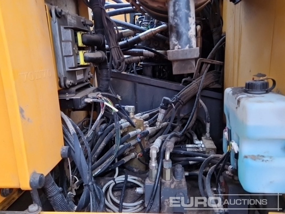 Bager gusjeničar 2013 Volvo EC220DL: slika Bager gusjeničar 2013 Volvo EC220DL