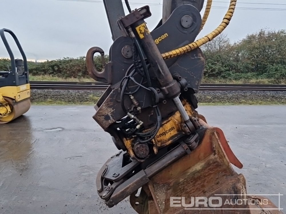 Bager gusjeničar 2013 Volvo EC220DL: slika Bager gusjeničar 2013 Volvo EC220DL