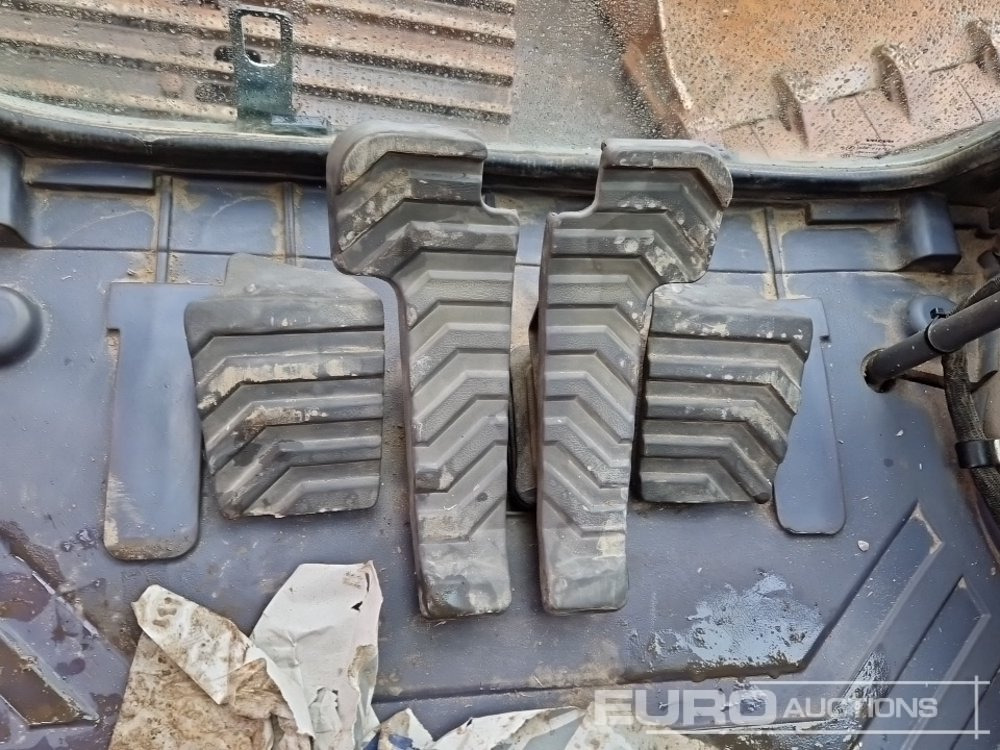 Bager gusjeničar 2013 Volvo EC220DL: slika Bager gusjeničar 2013 Volvo EC220DL