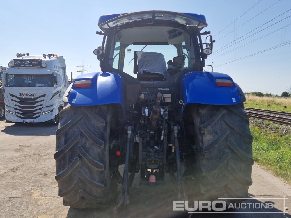 2014 New Holland T7.270 - Traktor: slika 2014 New Holland T7.270 - Traktor 2014 New Holland T7.270 - Traktor: slika 2014 New Holland T7.270 - Traktor
