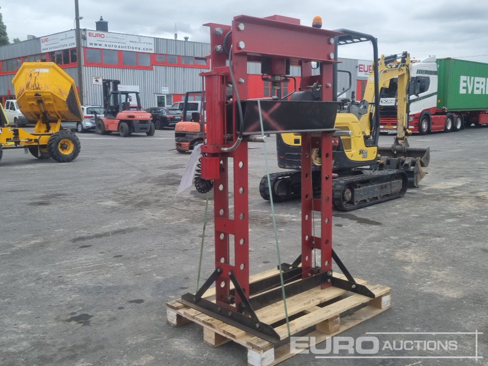 2015 50 Ton Hydraulic Workshop Press - Oprema za radionice: slika 2015 50 Ton Hydraulic Workshop Press - Oprema za radionice 2015 50 Ton Hydraulic Workshop Press - Oprema za radionice: slika 2015 50 Ton Hydraulic Workshop Press - Oprema za radionice