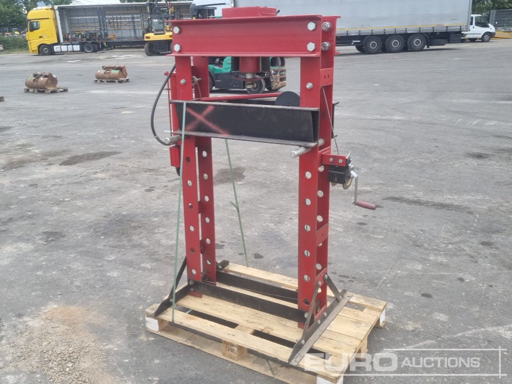2015 50 Ton Hydraulic Workshop Press - Oprema za radionice: slika 2015 50 Ton Hydraulic Workshop Press - Oprema za radionice 2015 50 Ton Hydraulic Workshop Press - Oprema za radionice: slika 2015 50 Ton Hydraulic Workshop Press - Oprema za radionice