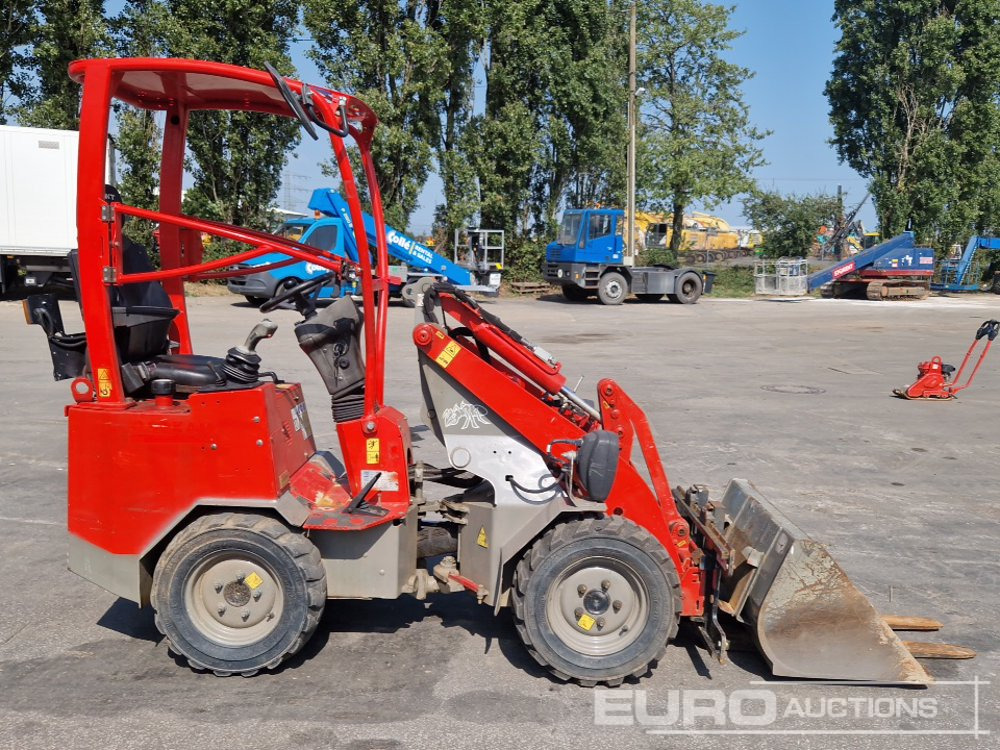 2015 Giant D254SW - Utovarivač na kotačima: slika 2015 Giant D254SW - Utovarivač na kotačima 2015 Giant D254SW - Utovarivač na kotačima: slika 2015 Giant D254SW - Utovarivač na kotačima