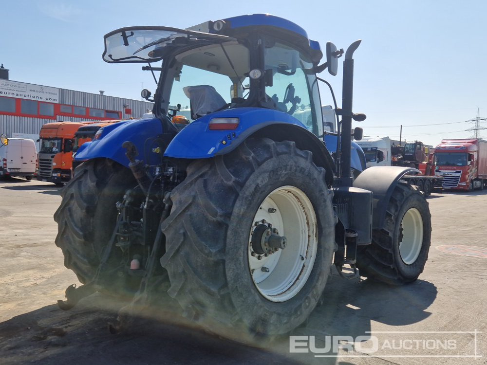 2015 New Holland T7.270 - Traktor: slika 2015 New Holland T7.270 - Traktor 2015 New Holland T7.270 - Traktor: slika 2015 New Holland T7.270 - Traktor