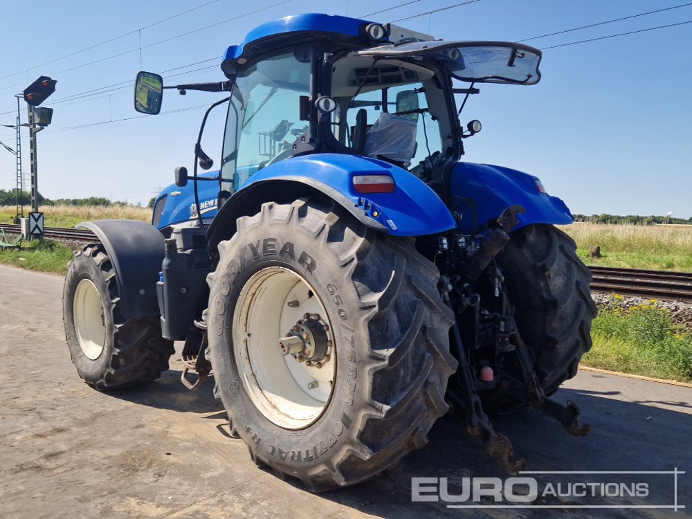 2015 New Holland T7.270 - Traktor: slika 2015 New Holland T7.270 - Traktor 2015 New Holland T7.270 - Traktor: slika 2015 New Holland T7.270 - Traktor