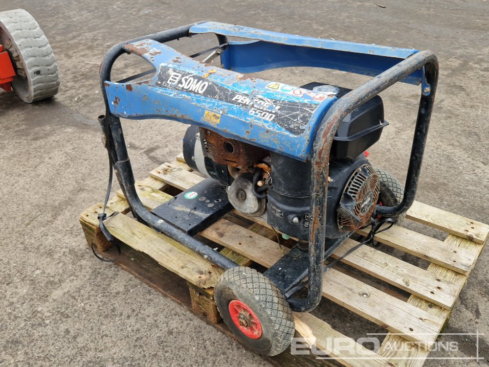 2015 SDMO PERFORM 6500 - Generatorski set: slika 2015 SDMO PERFORM 6500 - Generatorski set 2015 SDMO PERFORM 6500 - Generatorski set: slika 2015 SDMO PERFORM 6500 - Generatorski set