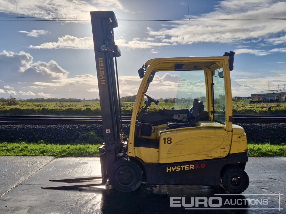 2016 Hyster J3.0XN 3 Ton Electric Forklift, 2 Stage Mast, Forks, - Električni viličar: slika 2016 Hyster J3.0XN 3 Ton Electric Forklift, 2 Stage Mast, Forks, - Električni viličar 2016 Hyster J3.0XN 3 Ton Electric Forklift, 2 Stage Mast, Forks, - Električni viličar: slika 2016 Hyster J3.0XN 3 Ton Electric Forklift, 2 Stage Mast, Forks, - Električni viličar
