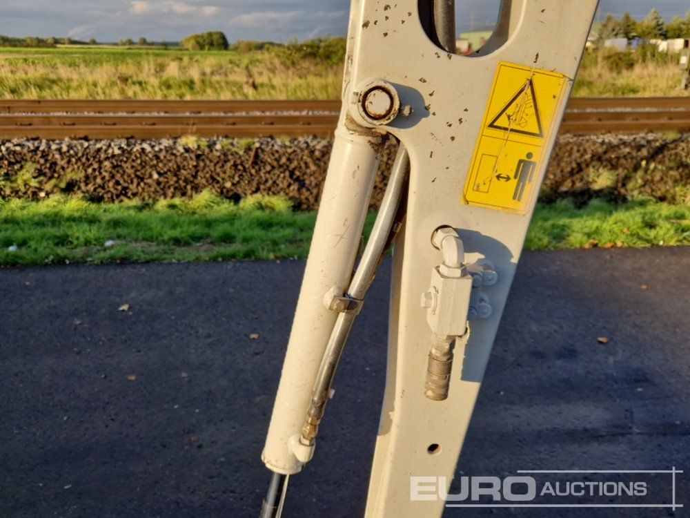 Mini bager 2018 Takeuchi TB216: slika Mini bager 2018 Takeuchi TB216