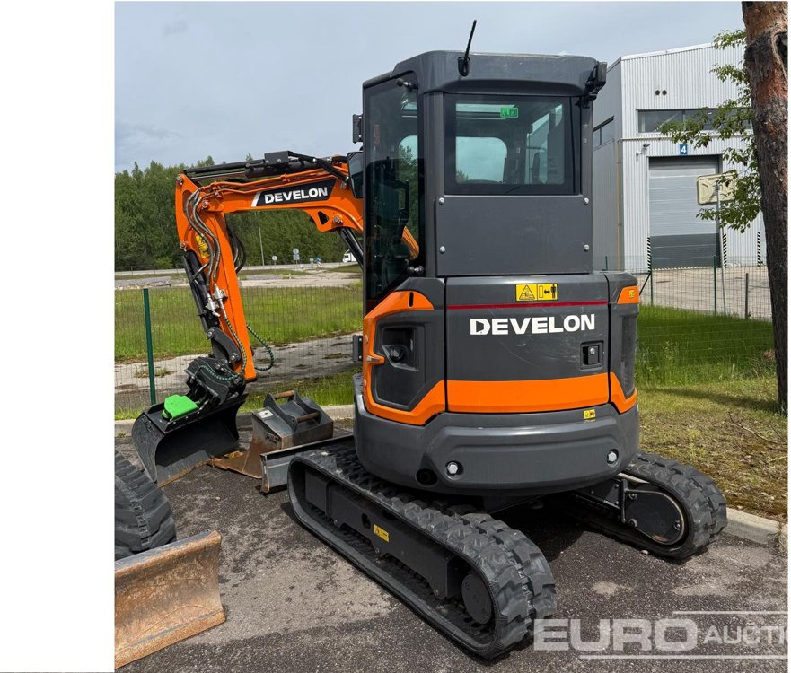 2023 Develon DX 27Z-7 2 buckets - Mini bager: slika 2023 Develon DX 27Z-7 2 buckets - Mini bager 2023 Develon DX 27Z-7 2 buckets - Mini bager: slika 2023 Develon DX 27Z-7 2 buckets - Mini bager