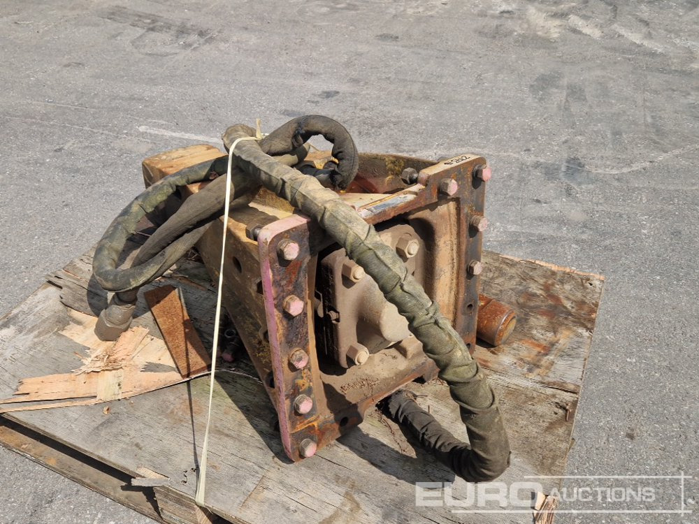 Atlas Copco Hydraulic Breaker - Hidraulični čekić: slika Atlas Copco Hydraulic Breaker - Hidraulični čekić Atlas Copco Hydraulic Breaker - Hidraulični čekić: slika Atlas Copco Hydraulic Breaker - Hidraulični čekić