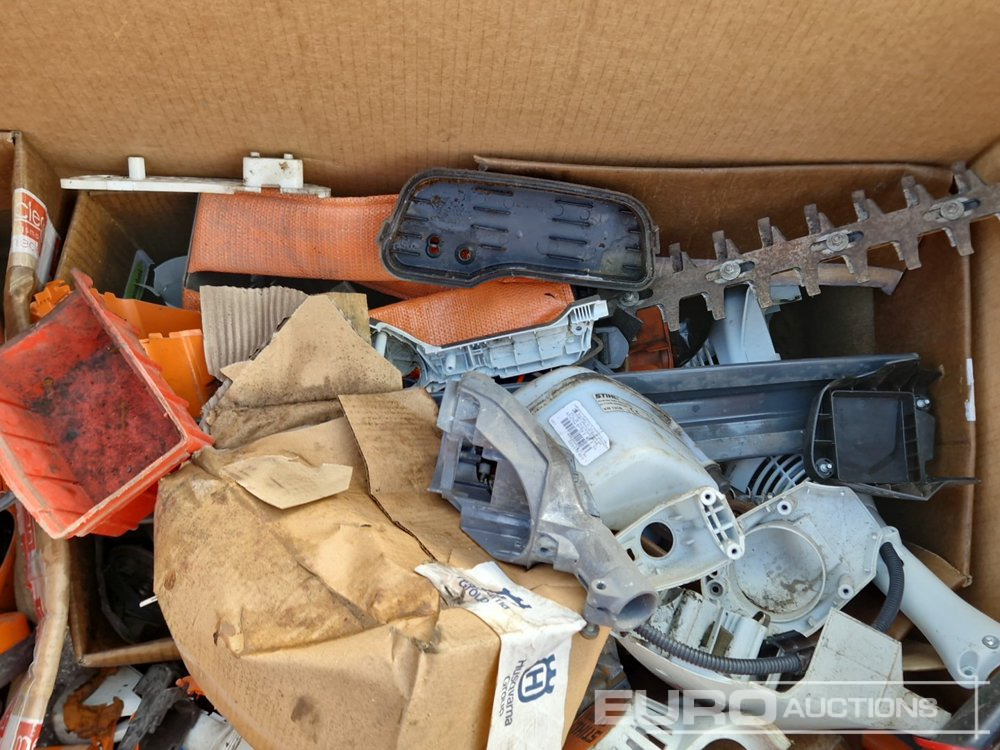 Box of Sthil and Husqvarna Spare Parts - Građevinska oprema: slika Box of Sthil and Husqvarna Spare Parts - Građevinska oprema Box of Sthil and Husqvarna Spare Parts - Građevinska oprema: slika Box of Sthil and Husqvarna Spare Parts - Građevinska oprema