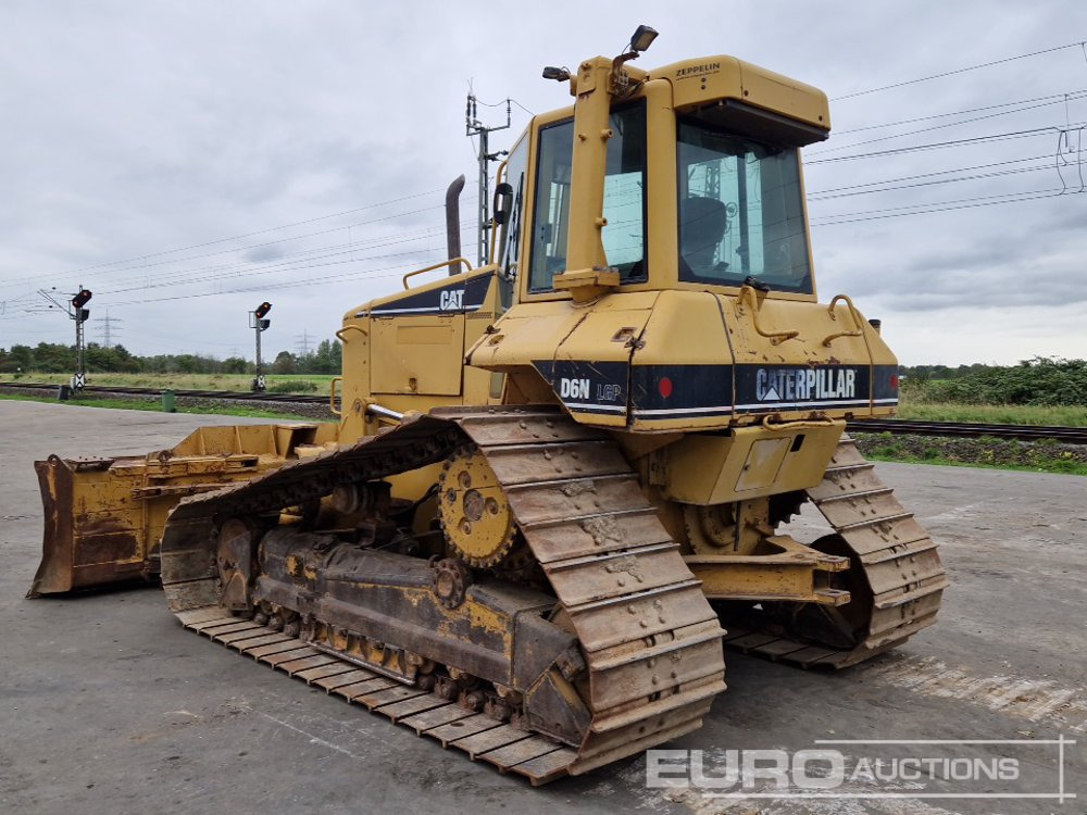 CAT D6N LGP - Buldožer: slika CAT D6N LGP - Buldožer CAT D6N LGP - Buldožer: slika CAT D6N LGP - Buldožer