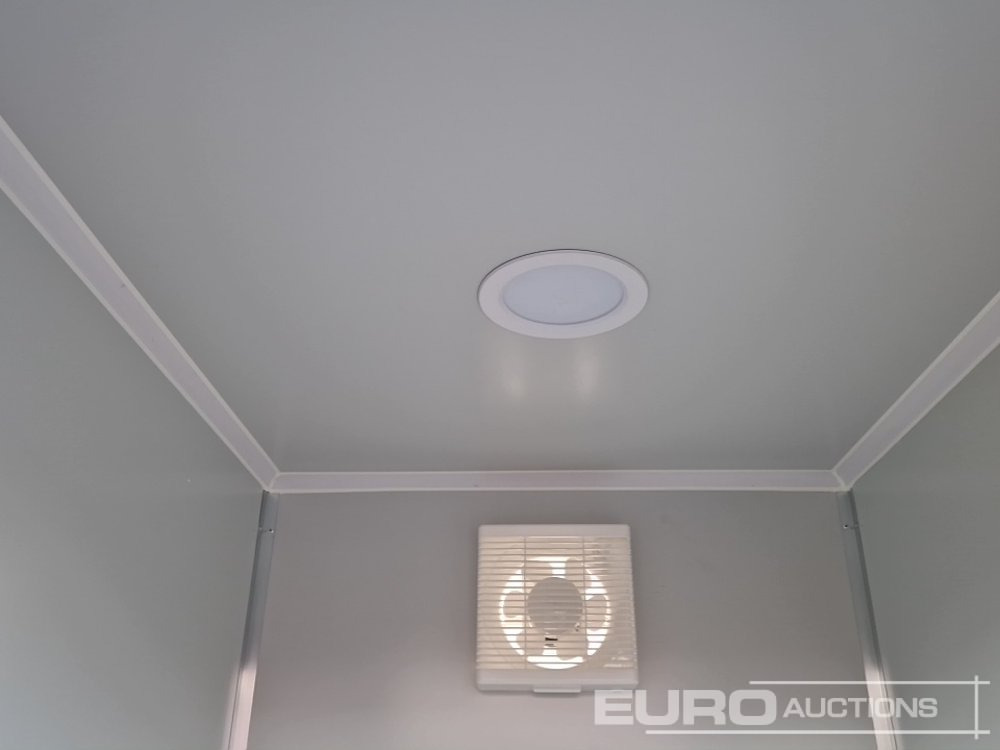 Građevinski kontejner Double Toilet Container: slika Građevinski kontejner Double Toilet Container Građevinski kontejner Double Toilet Container: slika Građevinski kontejner Double Toilet Container