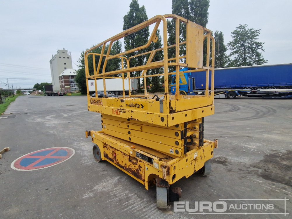 Haulotte Compact 12 - Podizna platforma: slika Haulotte Compact 12 - Podizna platforma Haulotte Compact 12 - Podizna platforma: slika Haulotte Compact 12 - Podizna platforma