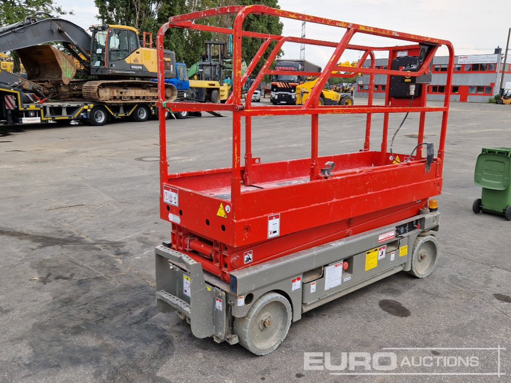 Haulotte Compact 8 Electric Scissor Lift - Podizna platforma: slika Haulotte Compact 8 Electric Scissor Lift - Podizna platforma Haulotte Compact 8 Electric Scissor Lift - Podizna platforma: slika Haulotte Compact 8 Electric Scissor Lift - Podizna platforma