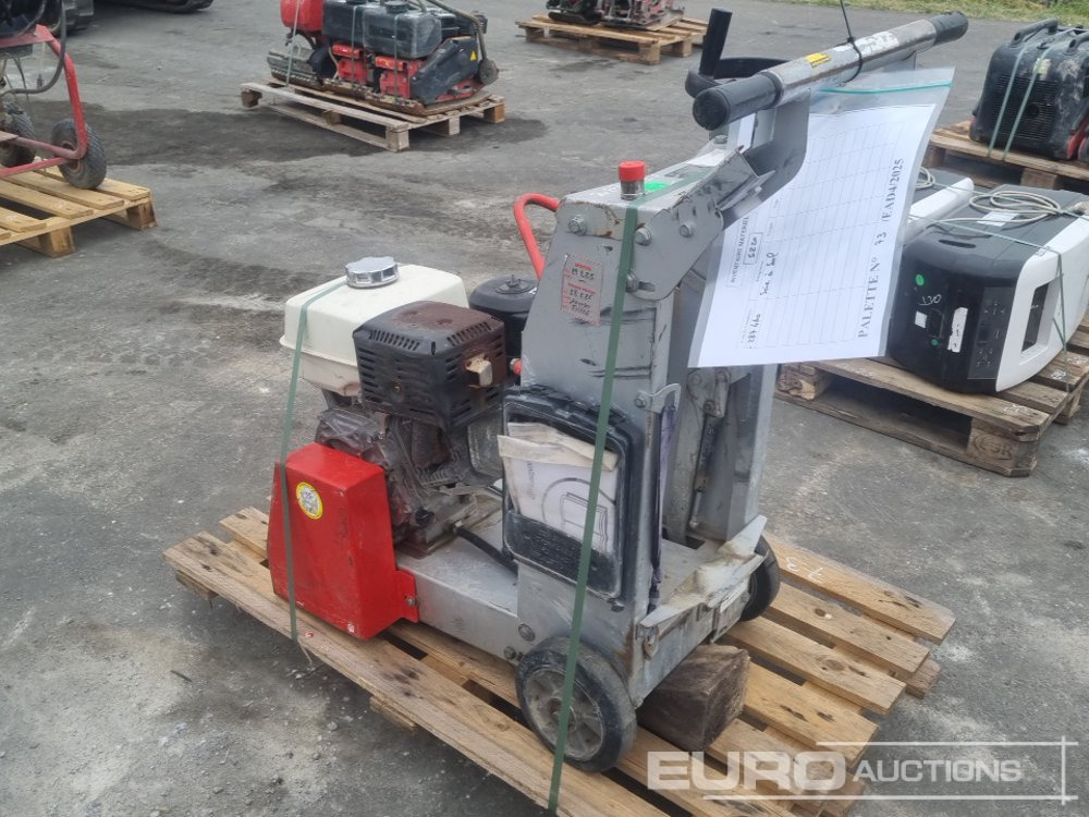 Husqvarna FS400LV - Stroj za asfaltiranje: slika Husqvarna FS400LV - Stroj za asfaltiranje Husqvarna FS400LV - Stroj za asfaltiranje: slika Husqvarna FS400LV - Stroj za asfaltiranje