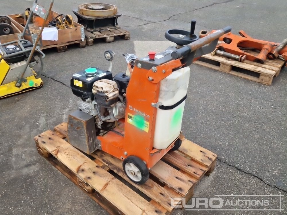 Husqvarna FS400LV - Stroj za asfaltiranje: slika Husqvarna FS400LV - Stroj za asfaltiranje Husqvarna FS400LV - Stroj za asfaltiranje: slika Husqvarna FS400LV - Stroj za asfaltiranje