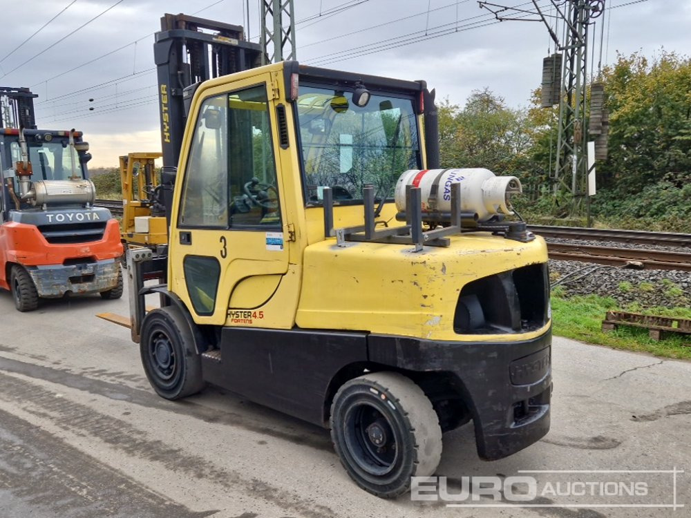 Hyster H4.0FT6 - Viličar: slika Hyster H4.0FT6 - Viličar Hyster H4.0FT6 - Viličar: slika Hyster H4.0FT6 - Viličar