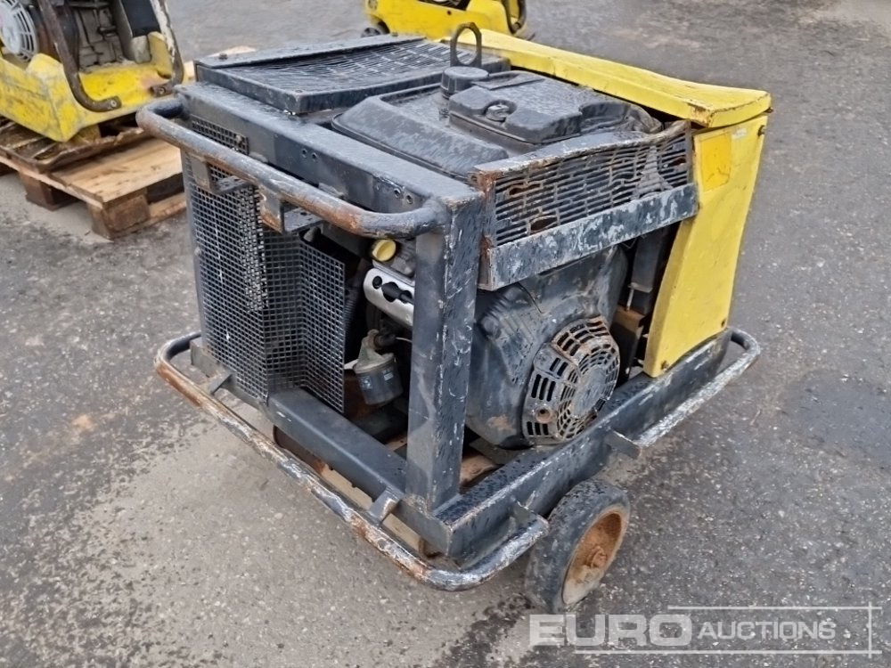 Kaeser M12 - Zračni kompresor: slika Kaeser M12 - Zračni kompresor Kaeser M12 - Zračni kompresor: slika Kaeser M12 - Zračni kompresor